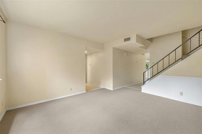 Foto del edificio - 2316 Montclaire St