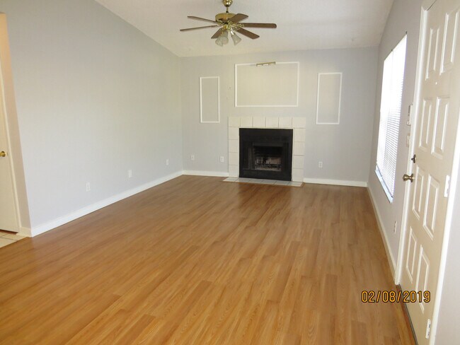 Foto del edificio - 2 BEDROOM 2 BATHROOM CODOMINIUM IN NORTH O...