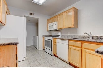 Building Photo - 690 Ambling Gait Ave