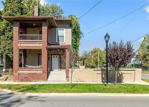 Charming 3-Bedroom Apartment in the Heart of Jeffersonville All Utilities Included - Charming 3-Bedroom Apartment in the Heart of Jeffersonville 

All Utilities Included