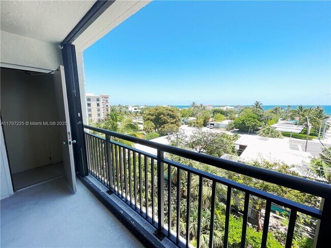 Foto del edificio - 2300 NE 33rd Ave