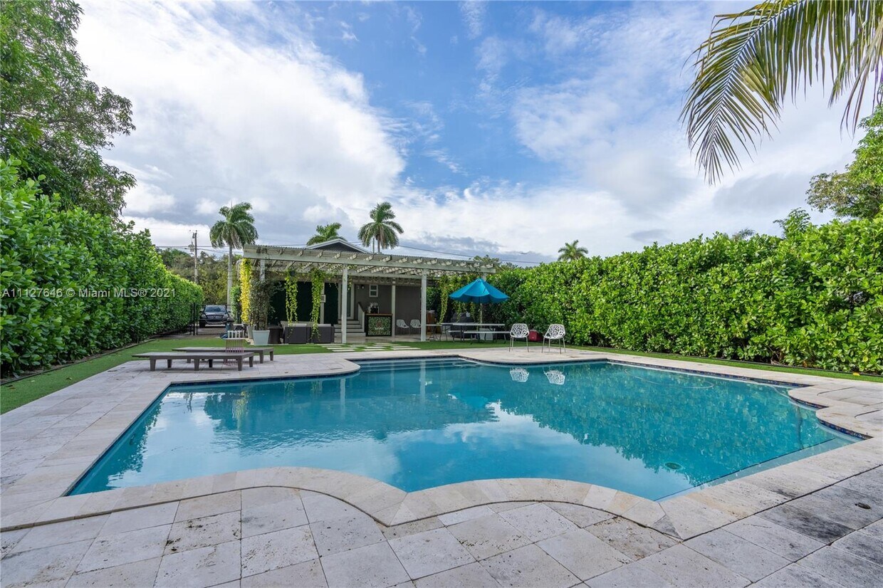 Foto principal - 545 NW 52nd St