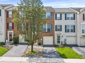 Building Photo - 6140 Newport Terrace