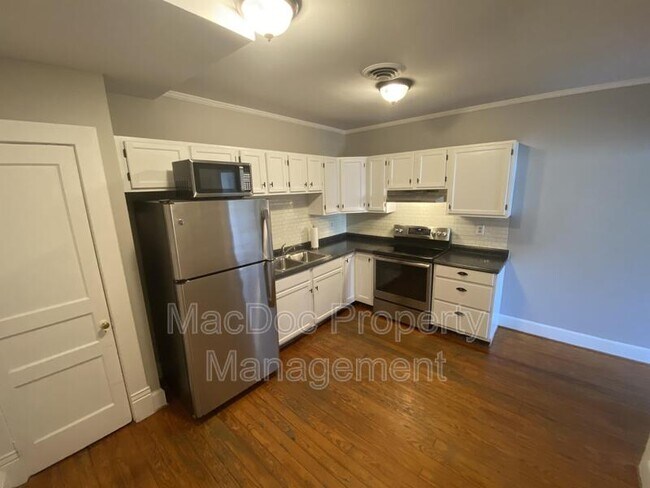 Foto del edificio - 806 Caroline St