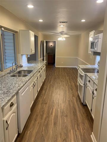 Building Photo - 6516 Chinaberry Trail