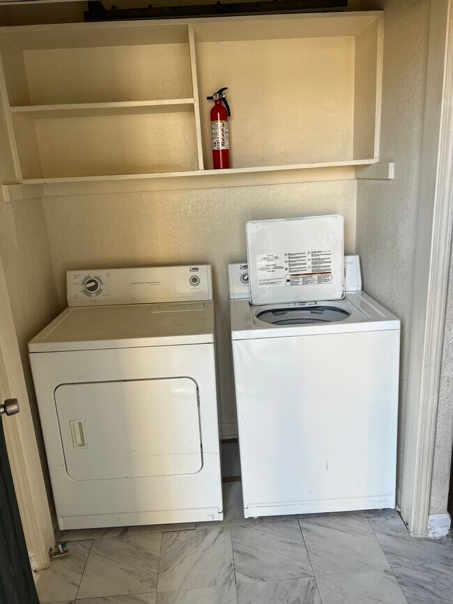 Photo - 8100 Creekbend Dr Apartment