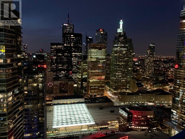 Photo du bâtiment - 100 Harbour St