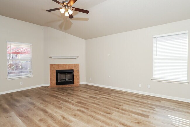 Building Photo - 8423 Whitebrush