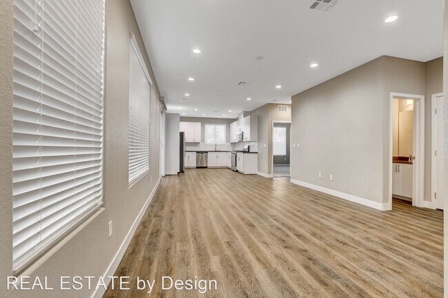 Building Photo - 4 br, 4 bath House - 3782 Paseo De Paz Ave