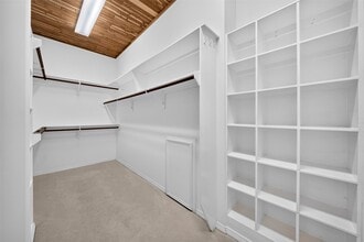 Building Photo - 16410 Emilia Ct
