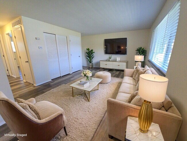 Foto del edificio - 1005 E Pearl St