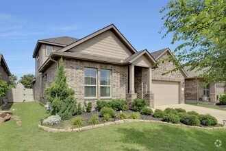 Building Photo - 1513 Canary Ln