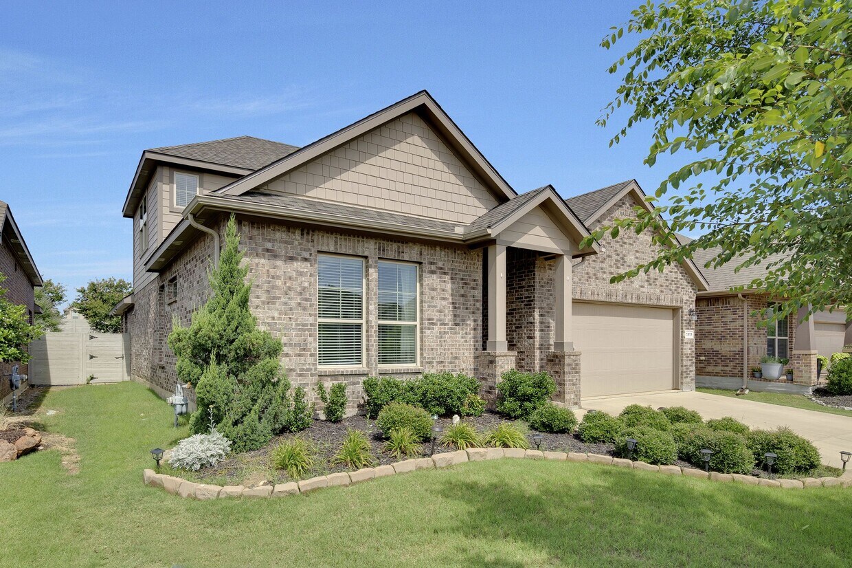 Foto principal - 1513 Canary Ln