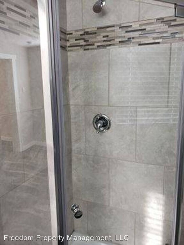 Foto principal - 612 NE Santiam Blvd