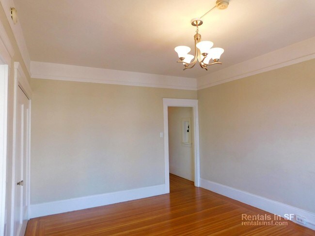 Foto del edificio - 2245 Larkin St