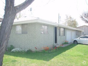 Building Photo - 1000 S 41st Ave