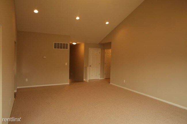 Building Photo - 14445 Shadywood Dr