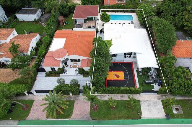 Foto del edificio - 3758 Prairie Ave