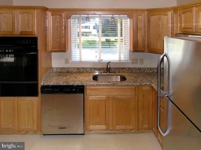 Foto del edificio - 2626 Bowling Green Dr