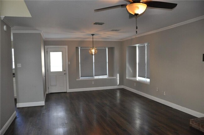 Foto del edificio - 1704 Parkfield Cove