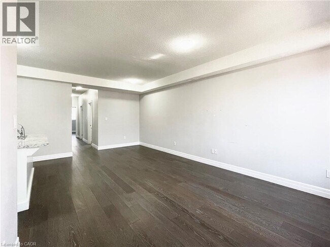 Photo du bâtiment - 44 FOURTH Avenue Unit# 2 LOWER