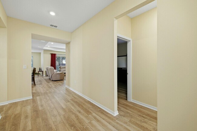 Foto del edificio - 6137 SW 70th Ave