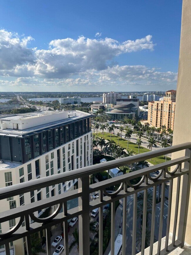 Foto del edificio - 550 Okeechobee Blvd