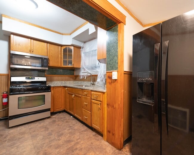 Photo - 1635 N 60th St- House