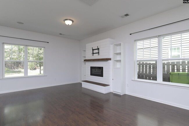 Building Photo - 834 Parnell Ct