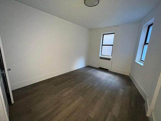 Foto principal - 1 bedroom in Bronx NY 10452