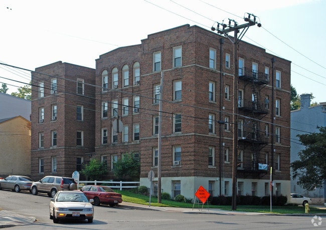 Building Photo - 29 W Daniels St