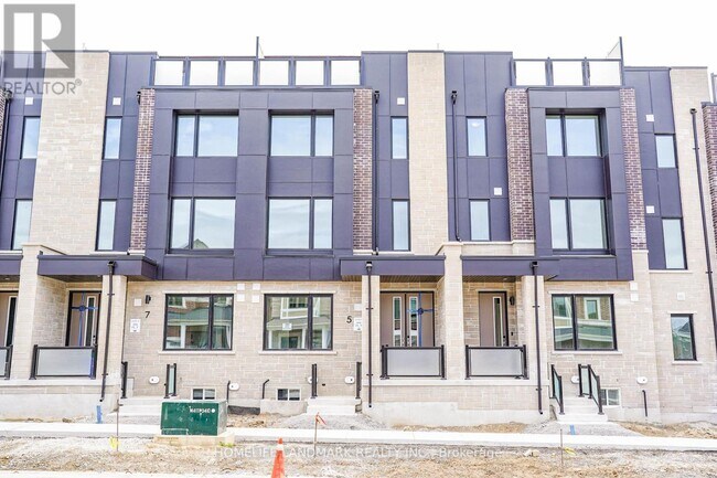 Building Photo - 5 Wisla Ave