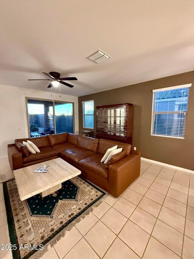 Foto del edificio - 20026 N Wilford Ave