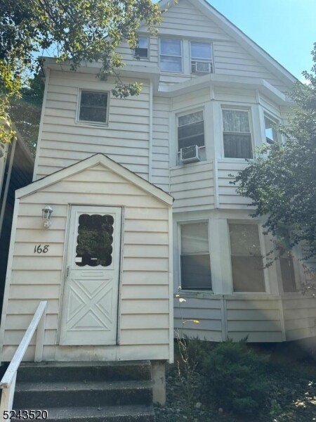 Primary Photo - 168 S Ridgewood Rd