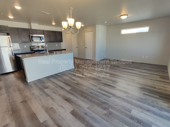 Foto del edificio - 5748 W Albany Pl