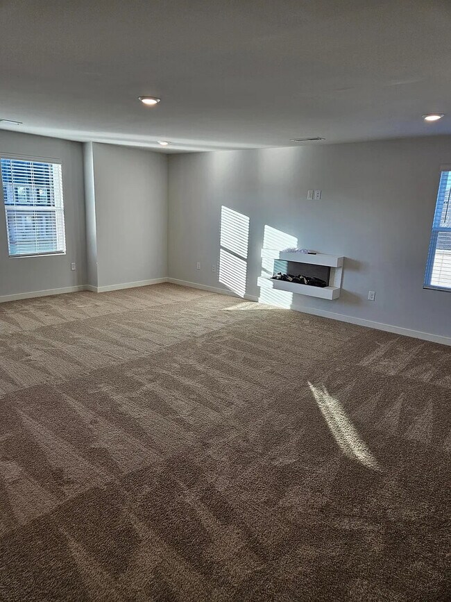 Foto del edificio - Room in House on Hibiscus Wy