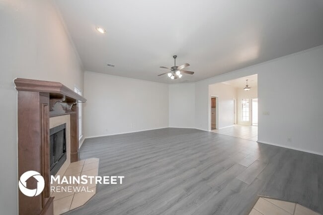 Building Photo - 17029 Woodvine Dr