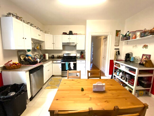 Foto del edificio - 168 Hillside St