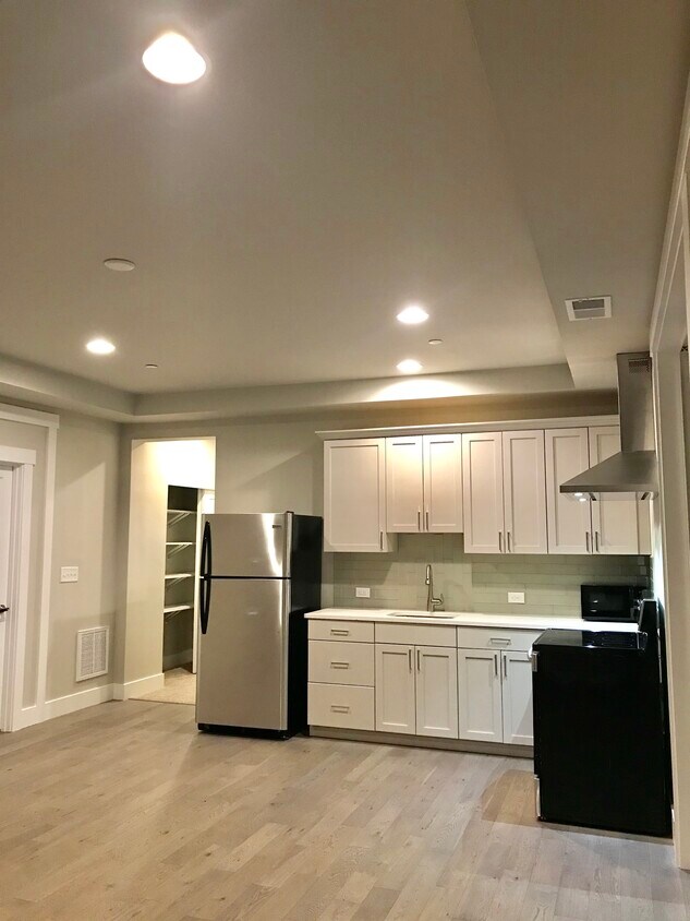 8320 NE 163rd Pl Unit 1, Kenmore, WA 98028 8320 NE 163rd Pl Kenmore