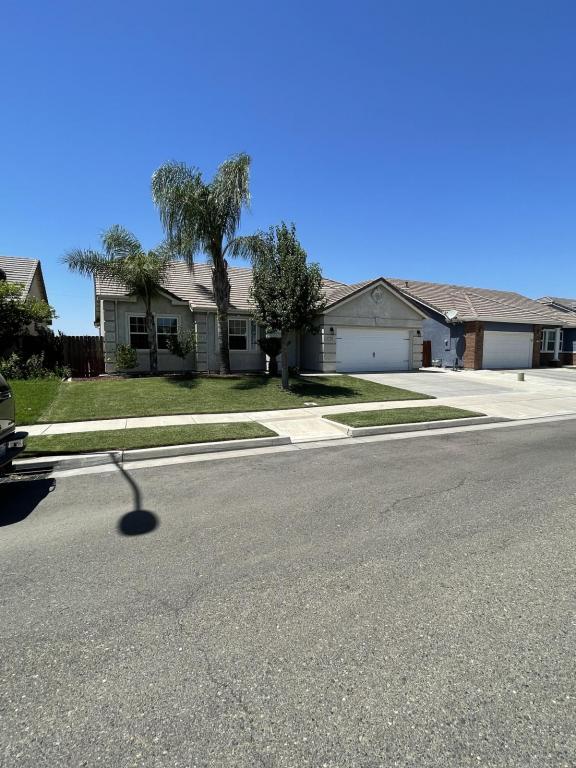Primary Photo - 1605 Bay Meadow Ln