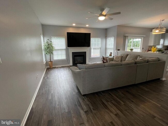 Building Photo - 728 Slate Hill Dr