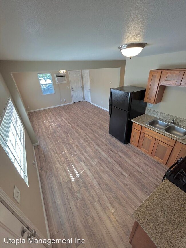 Foto del edificio - 2 br, 1 bath House - 325 Kelly Ct.  Unit 325