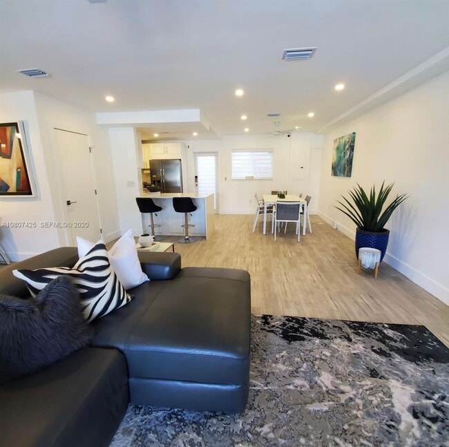 Foto del edificio - Beautiful waterfront townhouse in the heart of Miami