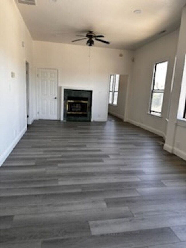 Building Photo - 4329 West St