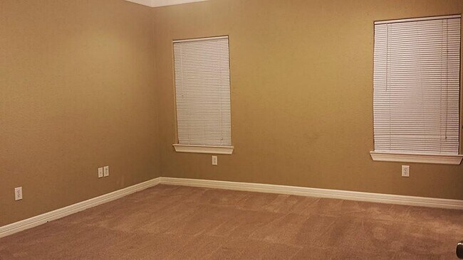 Building Photo - 8615 Sweetbrush Dr