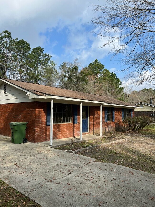 Foto del edificio - 1097 Live Oak Dr