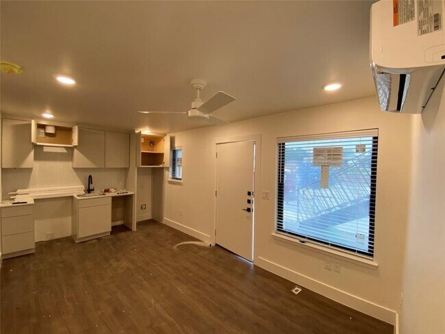 Building Photo - 9133 Northgate Blvd