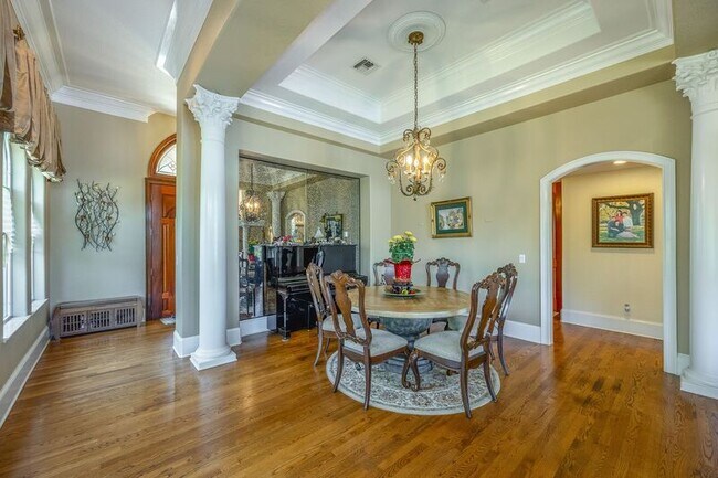 Foto del edificio - 1571 Harris Cir