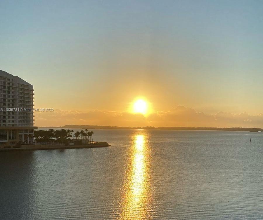 Foto principal - 801 Brickell Bay Dr