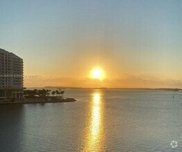 Building Photo - 801 Brickell Bay Dr